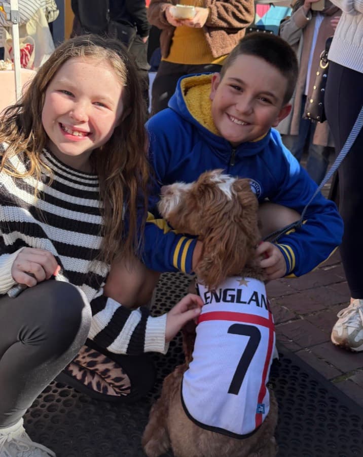 Real customer photo: a pet wearing a Paw Sportz football kit (1)